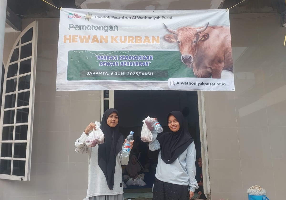 2.000 Paket Daging Kurban Disebar ke Fakir Miskin dan Warga Prasejahtera Sekitar Masjid Istiqlal