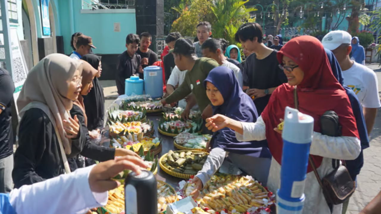 Daftar Menu Buka Puasa di Masjid Agung Syuhada Jogja, Gratis Buat Masyarakat Umum!