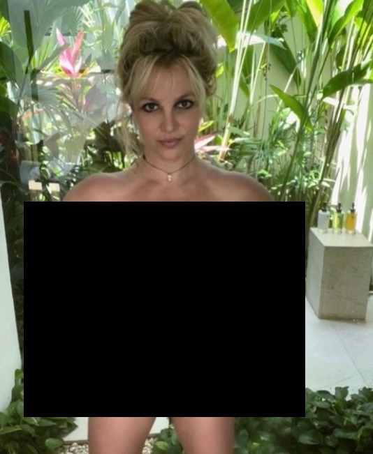 Unggah Foto Bugil, Britney Spears Bikin Fans Khawatir