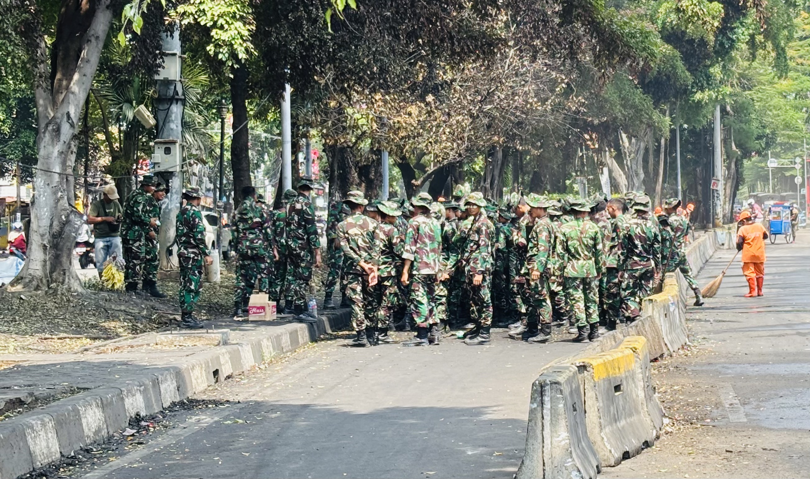Kawasan Senen Sekitar Mako Brimob Kwitang Dijaga Ketat TNI, Lalu Lintas Kembali Normal