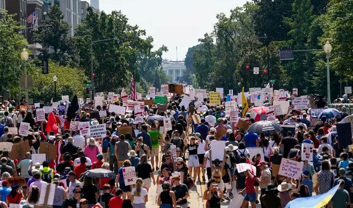 Ribuan Warga Washington DC Protes Pengerahan Garda Nasional oleh Trump