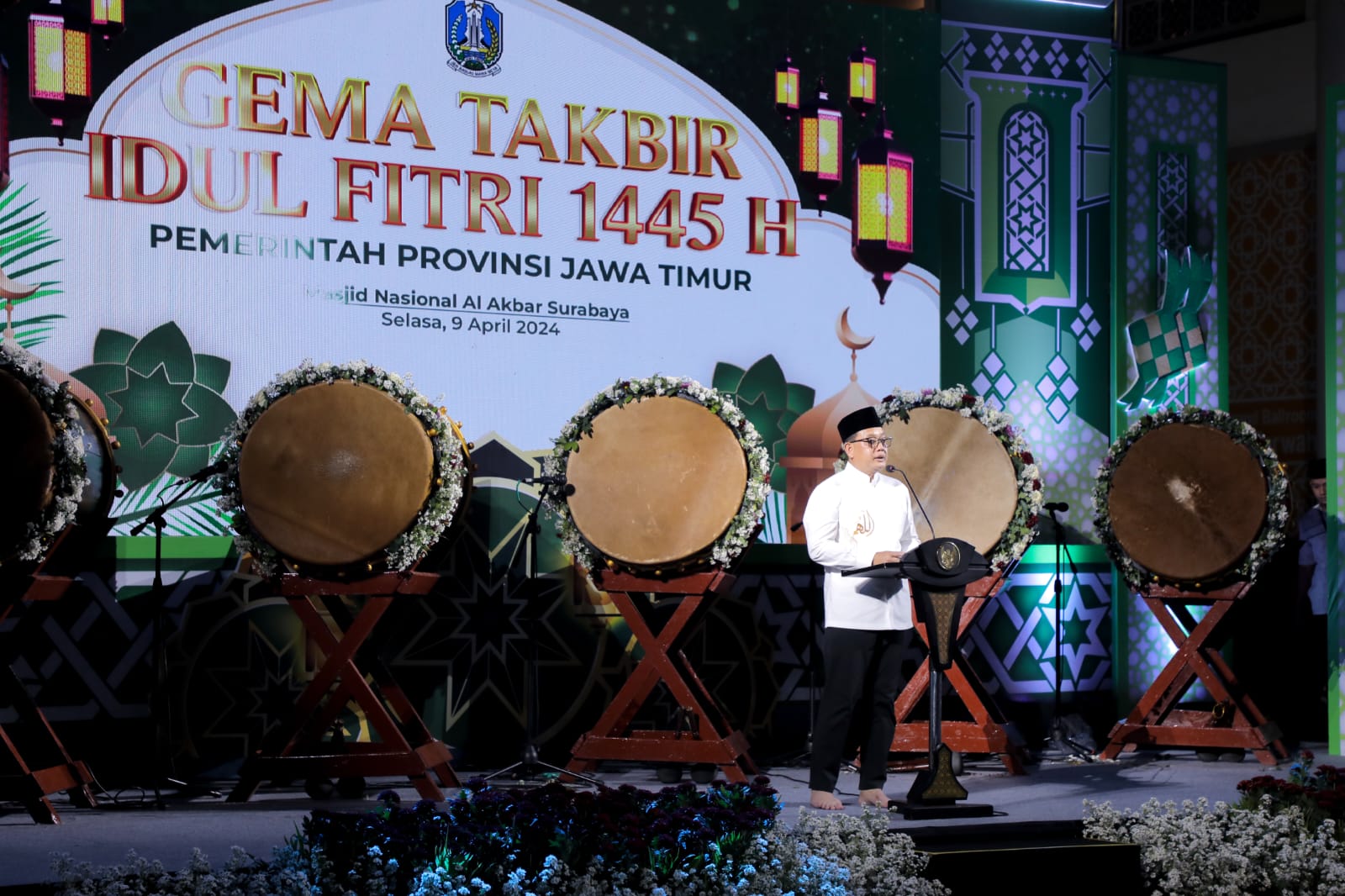 Gema Takbir Berkumandang di Masjid Al-Akbar Surabaya, PJ Gubernur Jatim Ungkap Syukur
