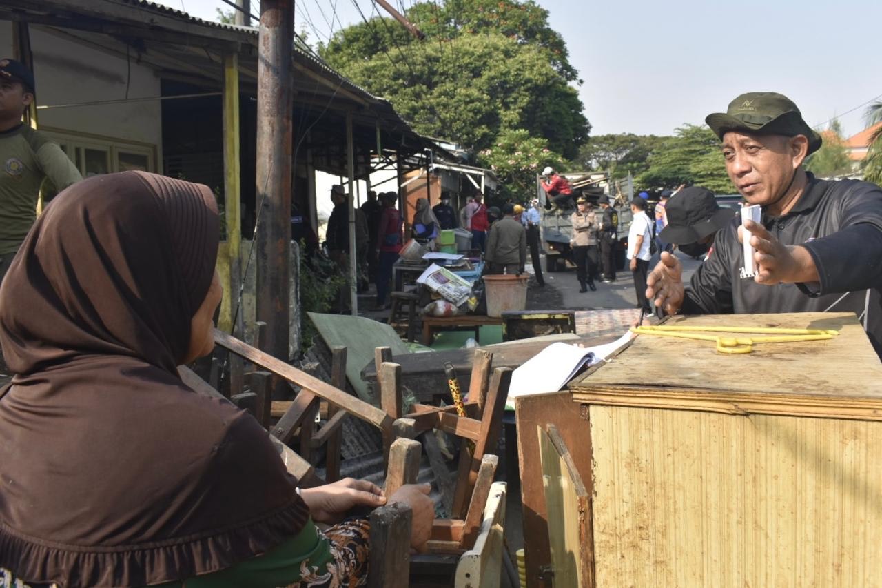 Setahun Sosialisasi, 22 Bangunan Liar di Ketintang Permai Surabaya Akhirnya Dibongkar