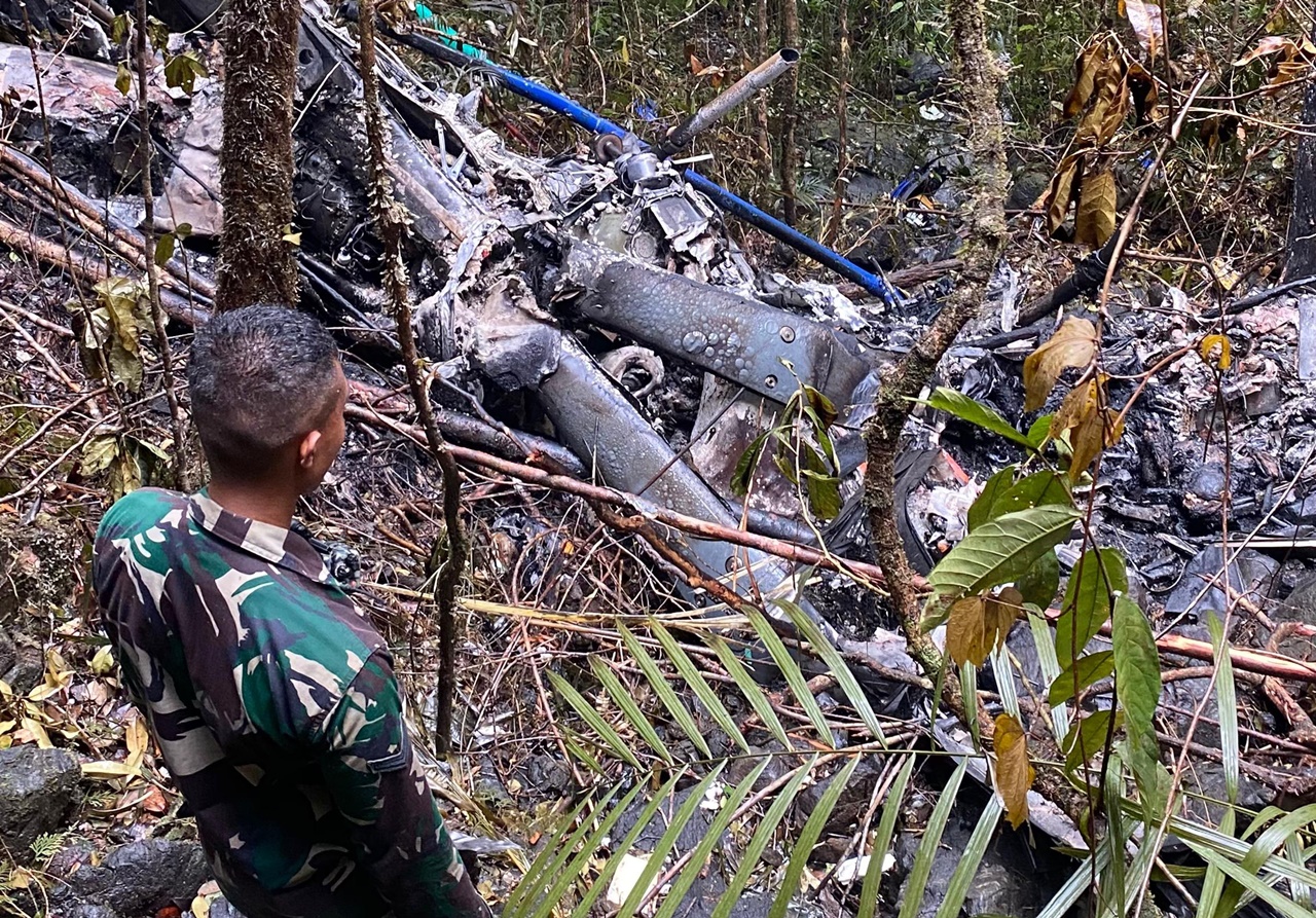 Helikopter PK-RGH Ditemukan Hancur, Tim SAR Evakuasi Korban di Tanah Bumbu