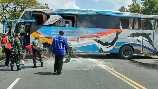 Pantas Saja! Penyebab Bus Sugeng Rahayu Terguling di Jalan Raya Madiun Gegara Sopir Ugal-ugalan