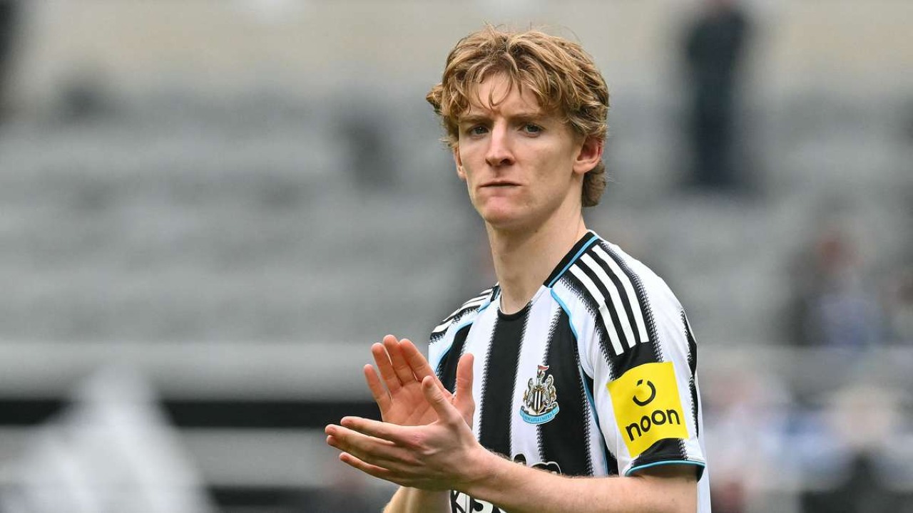 Anthony Gordon Siap Tinggalkan Newcastle, Mau Main di Liga Champions!