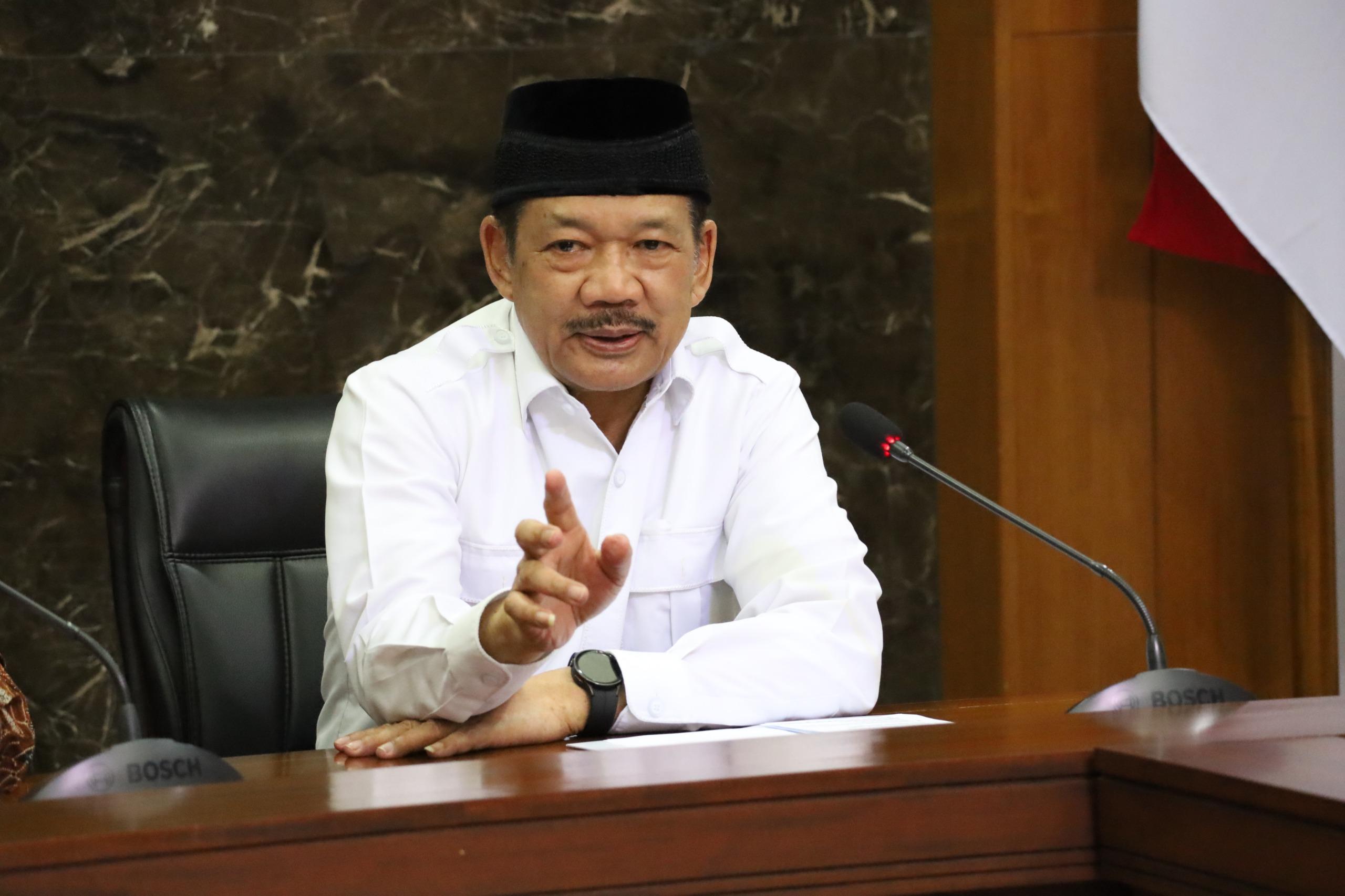 Baznas Tetapkan Nisab Zakat Penghasilan dan Jasa 2026 Rp7.640.144 per Bulan