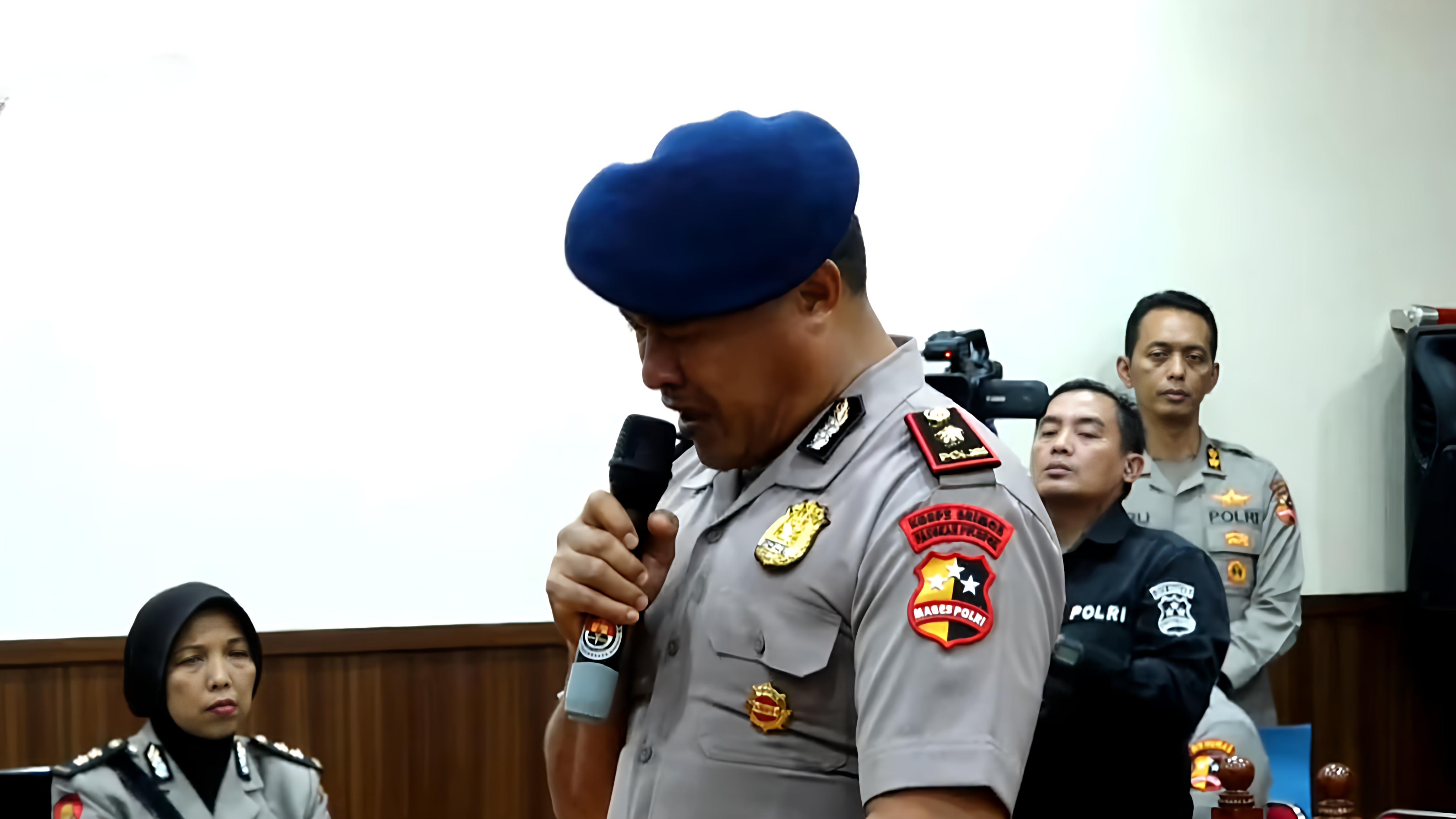 Hampir 100 ribu Orang Tandatangani Petisi Tolak Pemecatan Kompol Cosmas, Minta Kapolri Tinjau Ulang