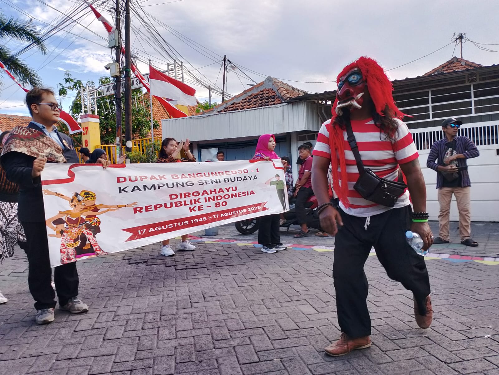 Kampung Kreatif Dupak Bangunrejo Meriahkan Peringatan Kemerdekaan RI dengan Sound Horeg dan Dongkrek