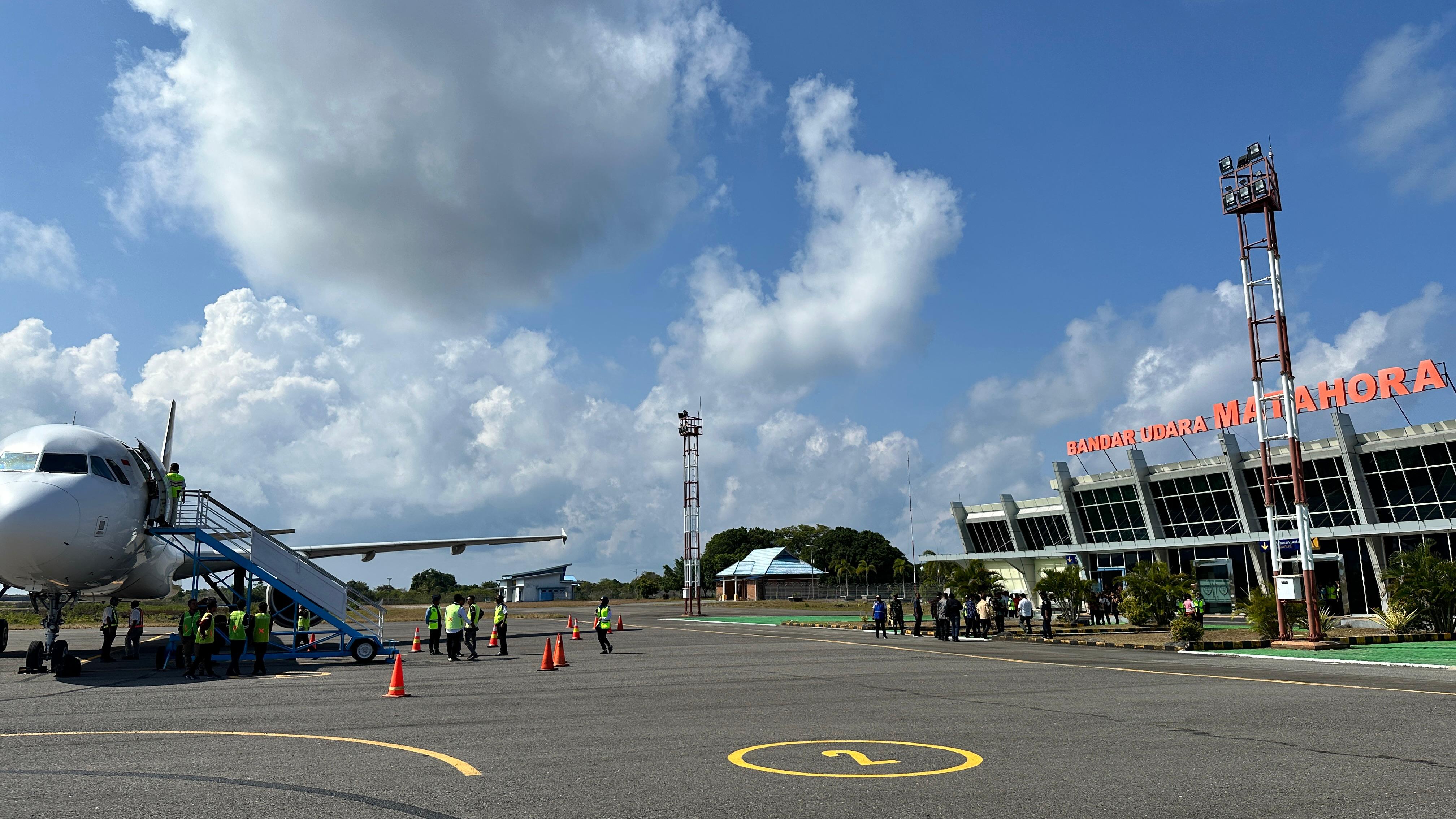 Penerbangan Perdana Rute Makassar-Wakatobi Resmi Beroperasi