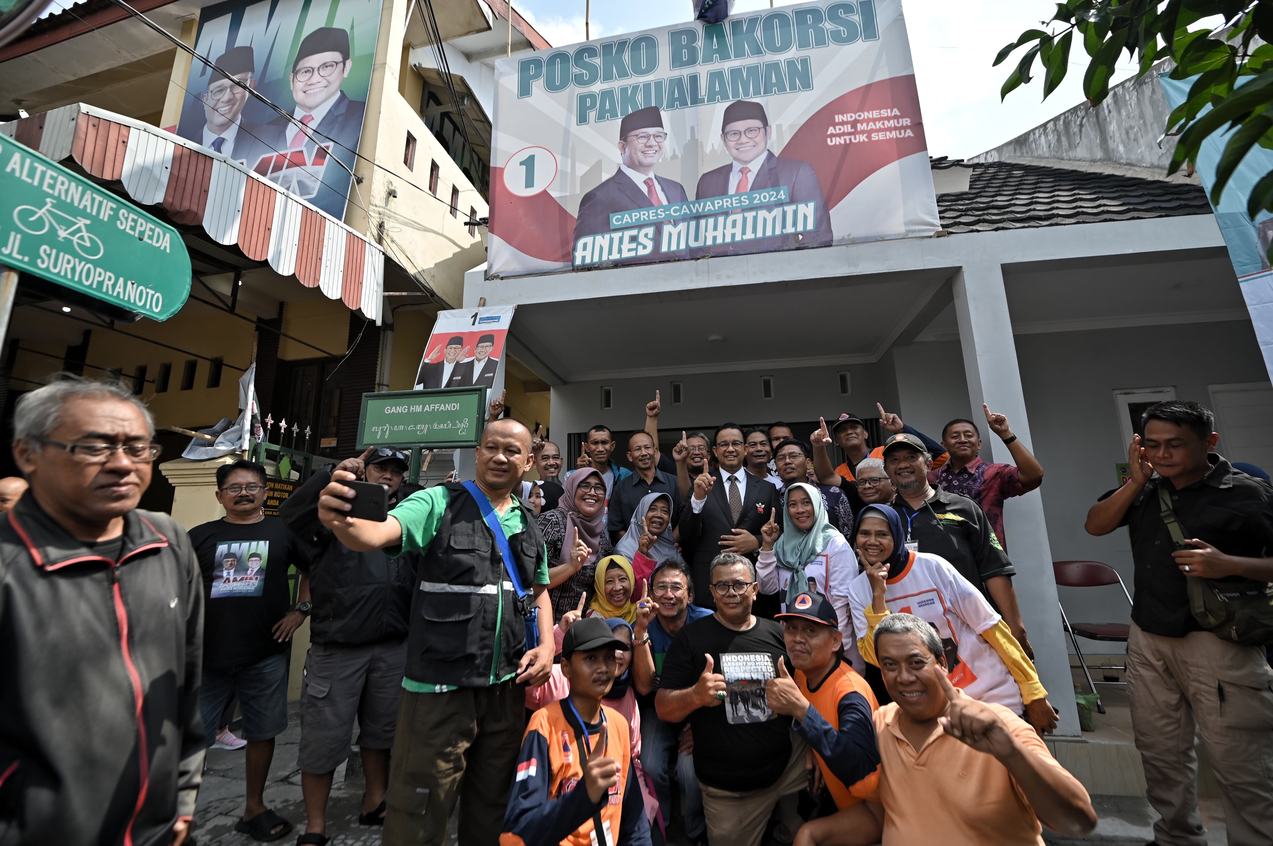 Kunjungi Bakorsi Kota Yogyakarta dan Bakorsi Pakualaman, Anies Ajak Relawan Rangkul Semua Kalangan