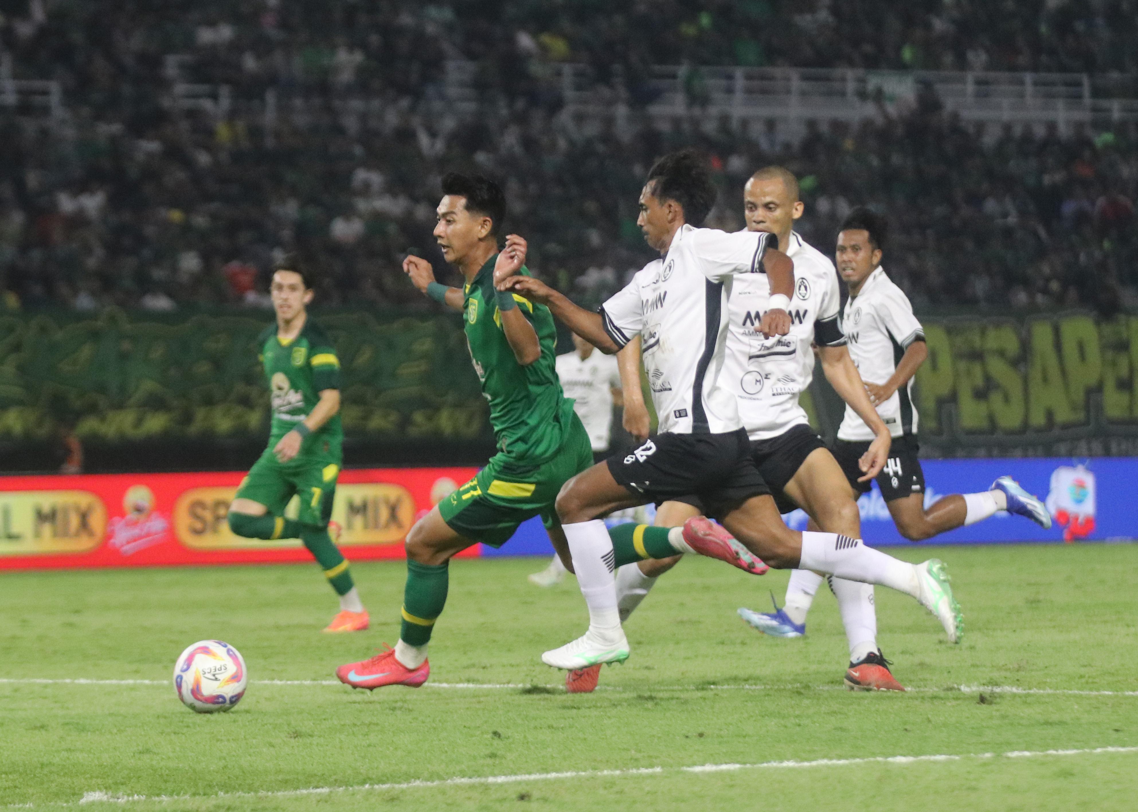 Pelatih PSS Sleman Puji Skuad Persebaya, Yakin Kompetitif di Super League!