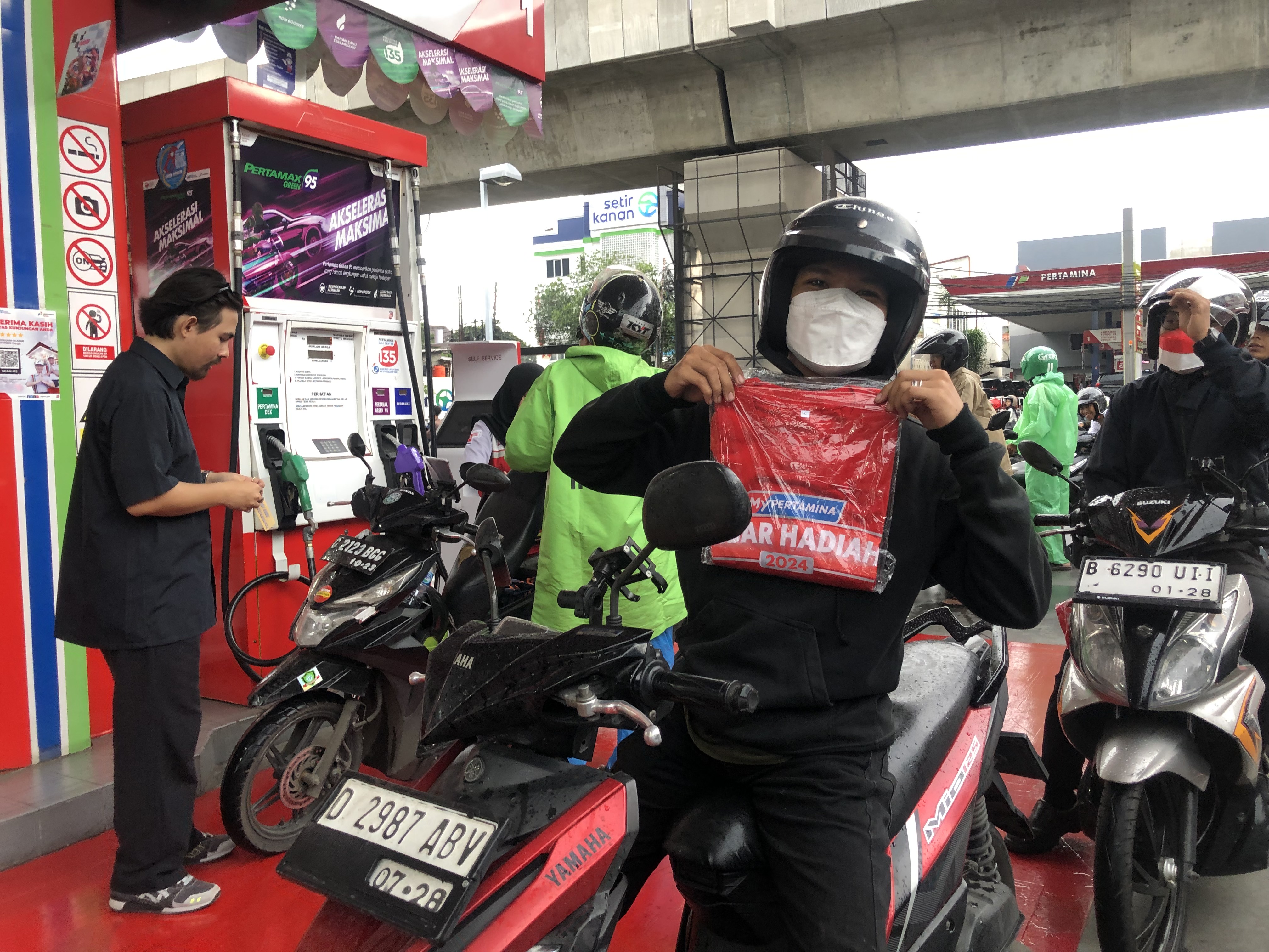 Yuk Tunjukkan Aplikasi MyPertamina, Gratis 3 Liter Pertamax untuk Motor di SPBU Ini