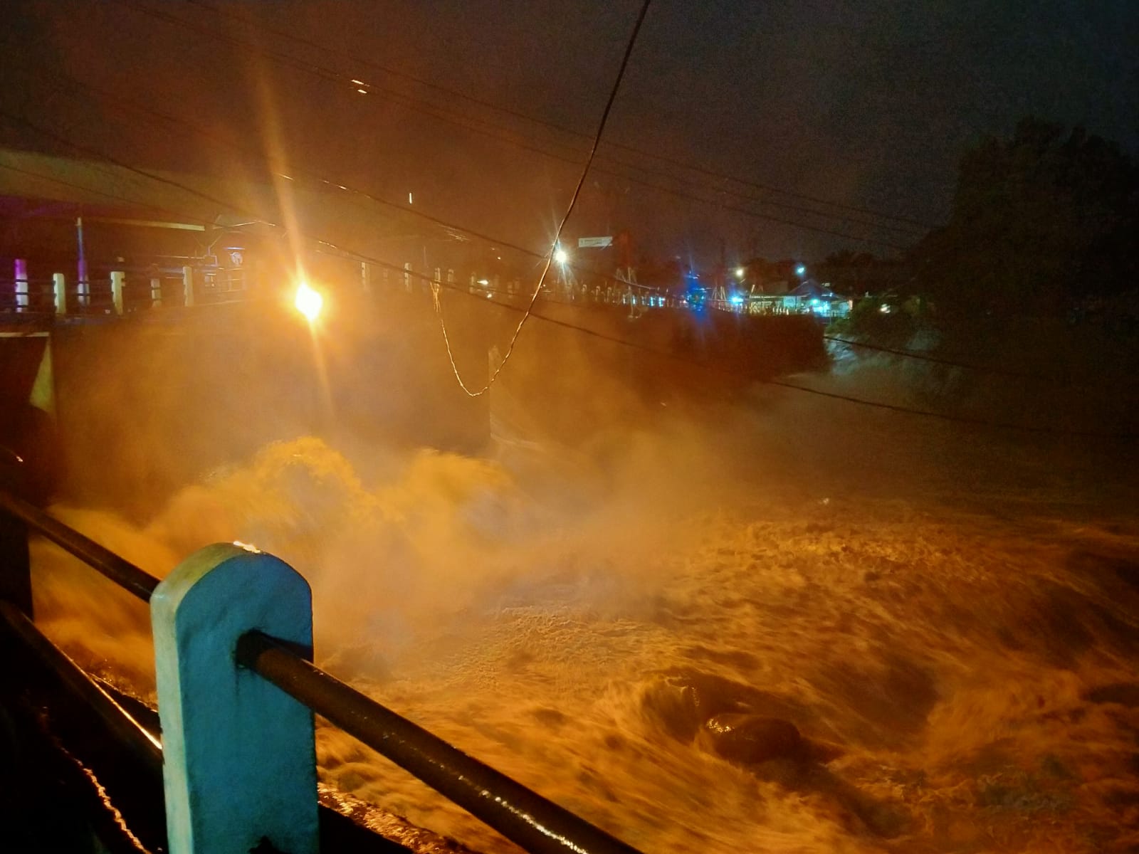 Status Katulampa Bogor SIAGA 3 Malam Ini, Jakarta Siap-Siap Banjir Lagi Besok