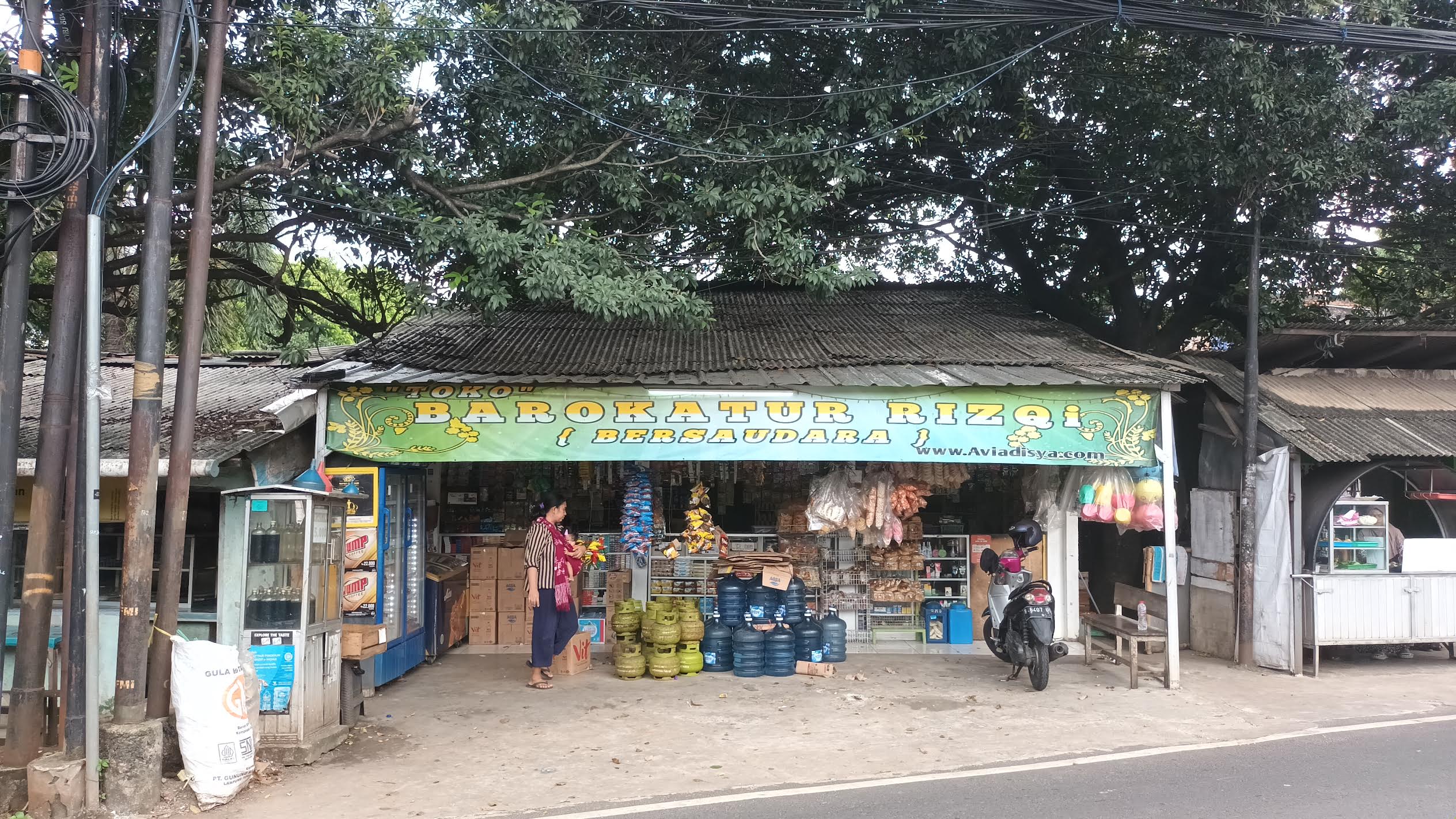 Warung Madura Jakarta: Antara Permintaan Pembeli dan Kebijakan Baru