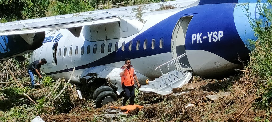 Detik-Detik Pesawat Trigana Air Tergelincir di Papua, Keluar Landasan Hingga 1200 Meter