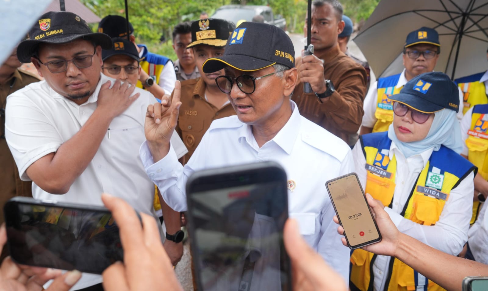 Menteri PU Tinjau Malalak–Sicincin dan Lembah Anai, Pemerintah Pusat Tanggung Penuh Pemulihan