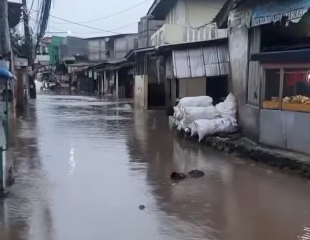 Daftar Ruas Macet dan Banjir di Depok akibat Hujan Deras, Lengkap Penderitaan di Hari Pertama Sekolah