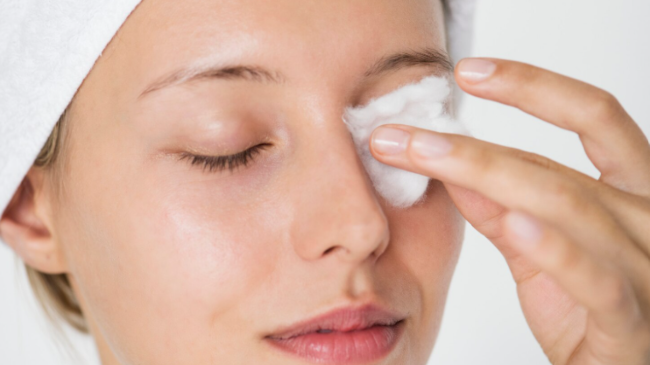 Apa Itu Cleanser? Ini Perbedaan dengan Facial Wash