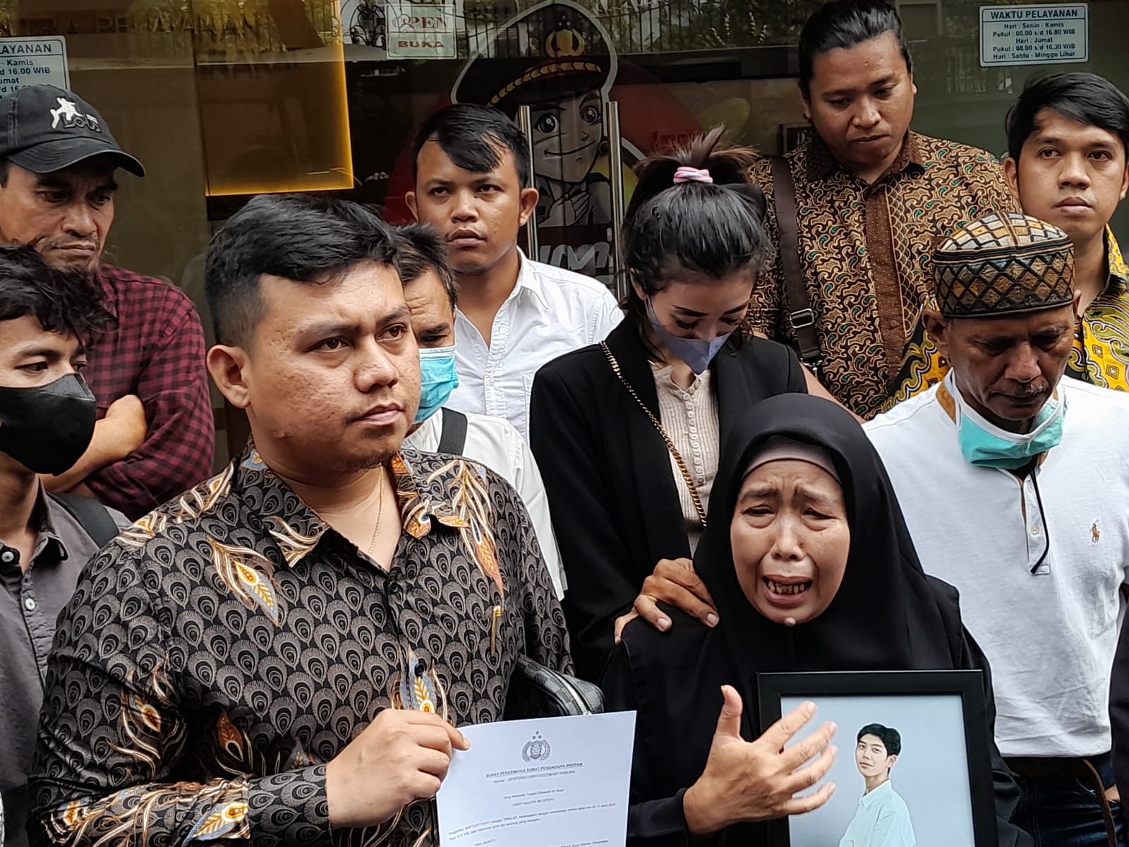 Gelar Perkara Anak Kombes Abu Bakar Tabrak Pelajar di Pasar Minggu, Keluarga Korban Bawa Dokumen Olah TKP Sendiri