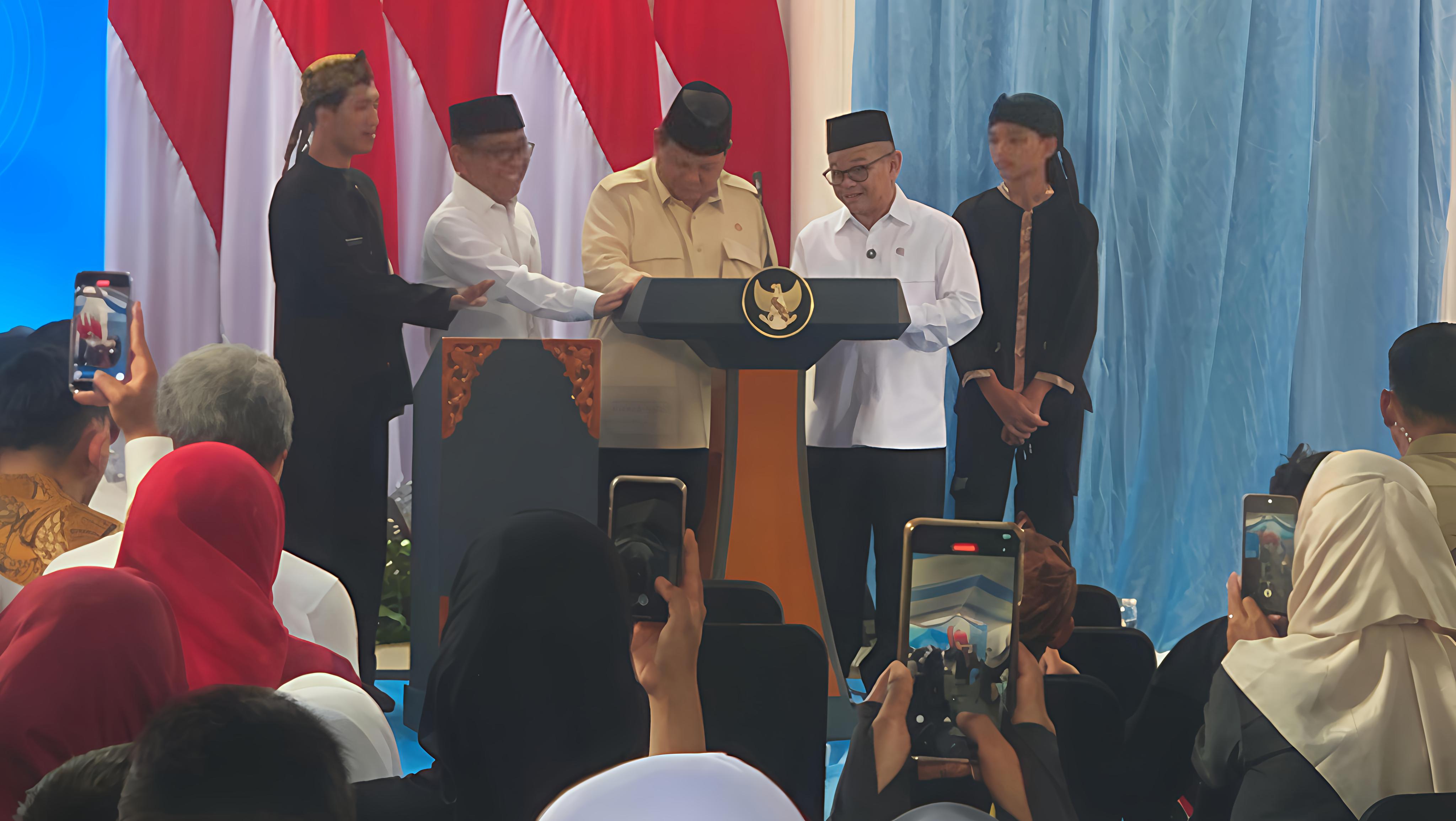 Prabowo Resmi Luncurkan Empat Program Pendidikan di Hardiknas, Ini Daftarnya