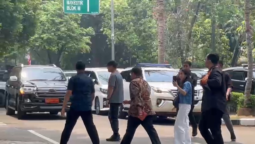 Pramono Anung Tiba-tiba Sambangi Kediaman Prabowo di Tengah Pemanggilan Calon Menteri, Ada Apa?