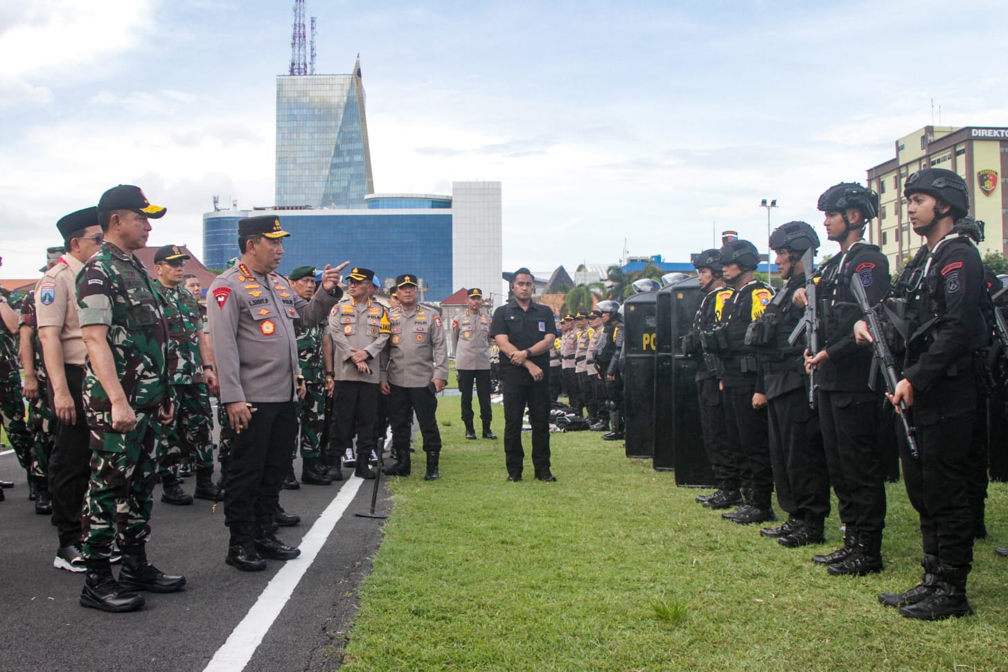 Kapolri Pastikan 156.528 Personel Gabungan Siap Amankan Pesta Demokrasi di Jawa Timur