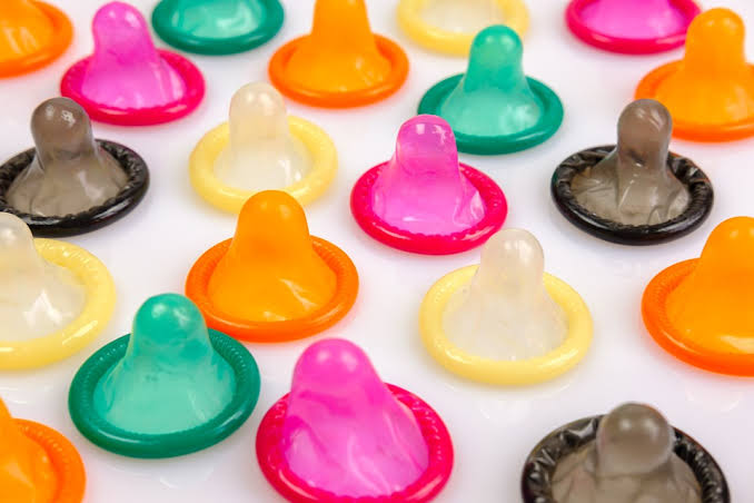DPR Khawatir PP Kesehatan soal Penyediaan Kondom untuk Pelajar Jadi Pintu Seks Bebas