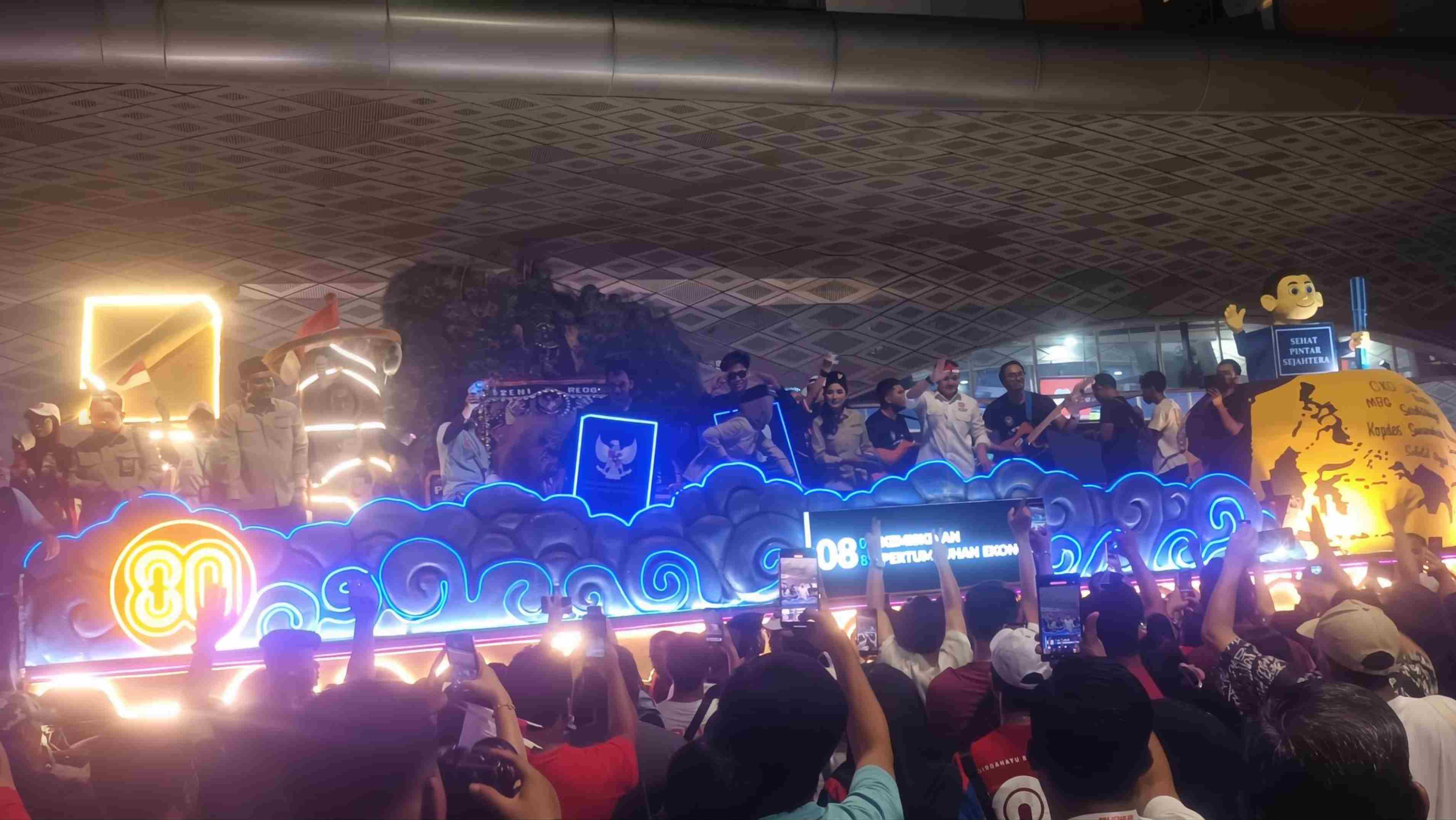 Seru! Menteri hingga Atlet Nasional Ramaikan Karnaval Kendaraan Hias HUT RI Ke-80