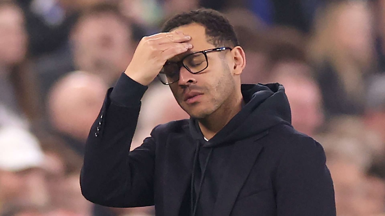 Chelsea Dibantai Everton 0-3, Liam Rosenior Ngamuk: Ini yang Terburuk!