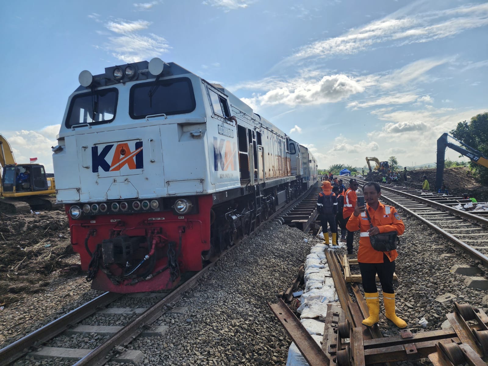 Jalur Rel Grobogan Pulih, 23 KA Sudah Bisa Lewat Dengan Kecepatan Terbatas