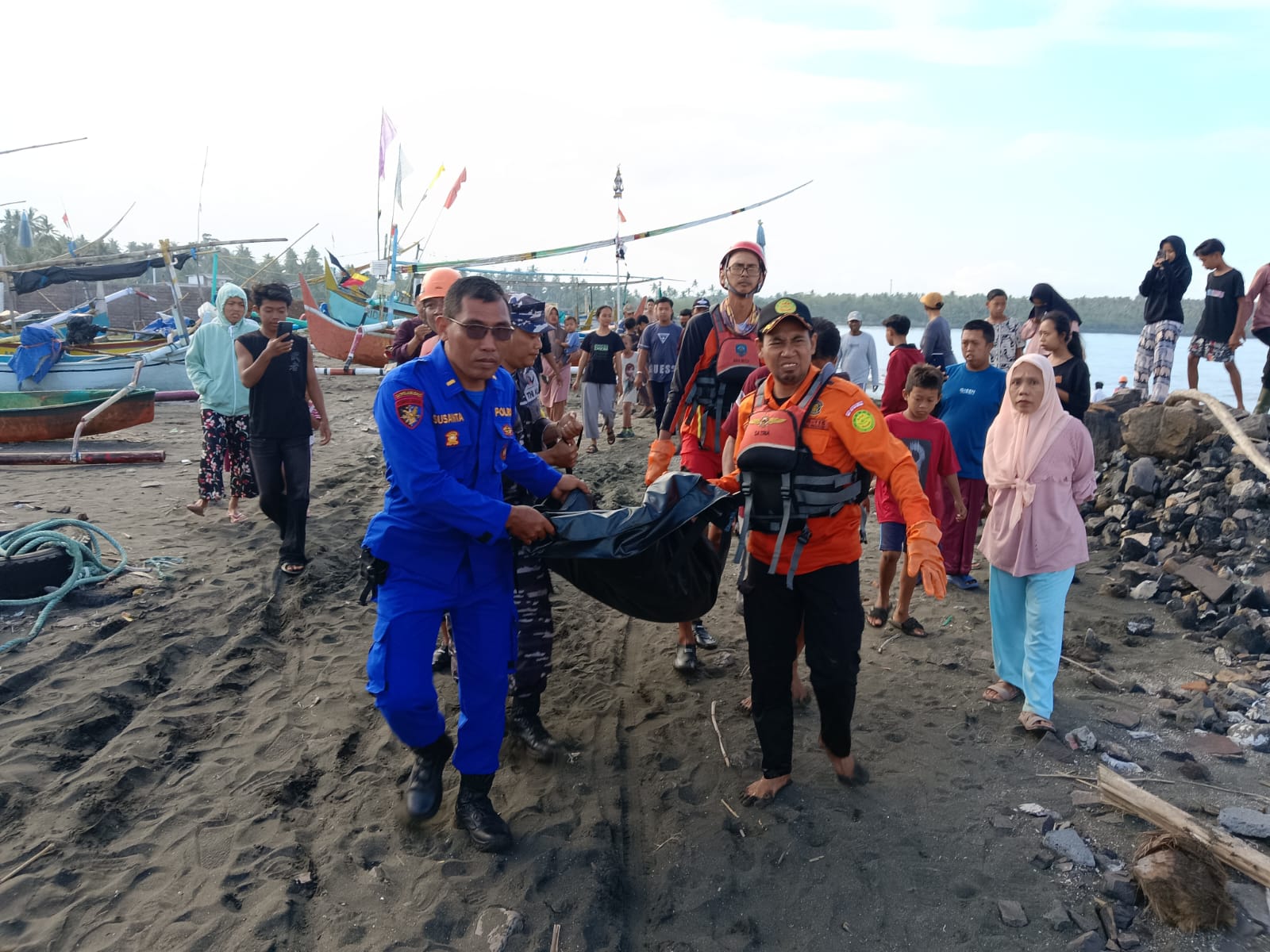 2 Jenazah Korban KMP Tunu Ditemukan Nelayan di Bali, Total 12 Meninggal dan 23 Masih Dicari