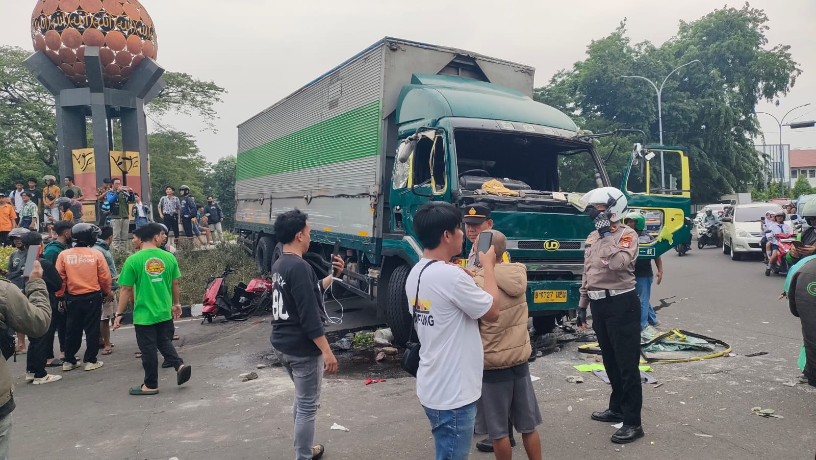 Diisukan Meninggal, Polisi Ungkap Kondisi Sopir Truk Tabrak Kendaraan di Cipondoh Tangerang