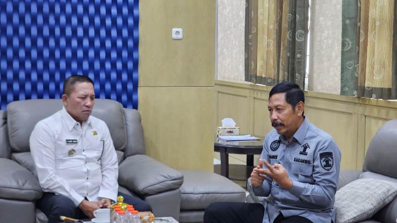 Audiensi dengan Bupati Sampang, Kakanwil Kemenkum Jatim Bahas KMP