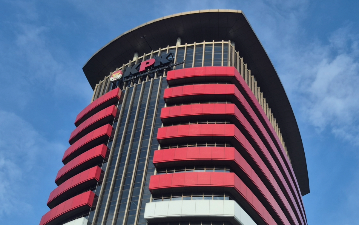 KPK Didesak Tuntaskan Kasus Dana CSR BI–OJK