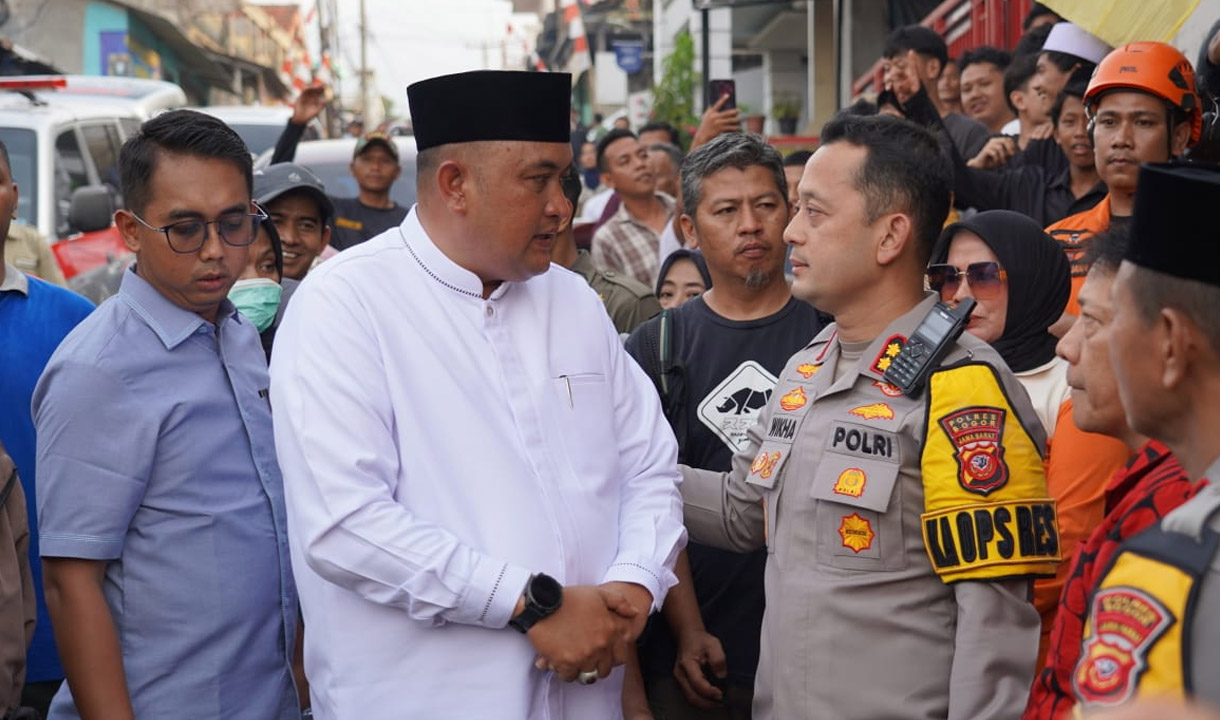Rudy Susmanto Pastikan Pemkab Bogor Tanggung Semua Biaya Perawatan Korban Bencana Ambruknya Majelis Taklim Asobiyah