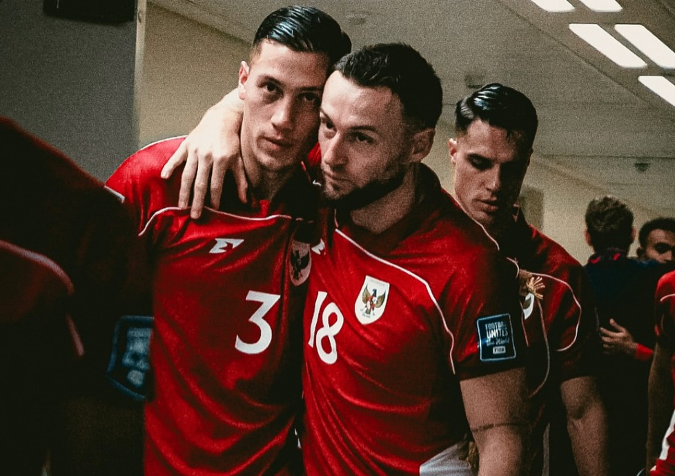 Kluivert Coret 6 Pemain Jelang Laga Timnas Indonesia Kontra Irak Termasuk Klok dan Beckham? Justin Hubner Lempat Kode Starter!