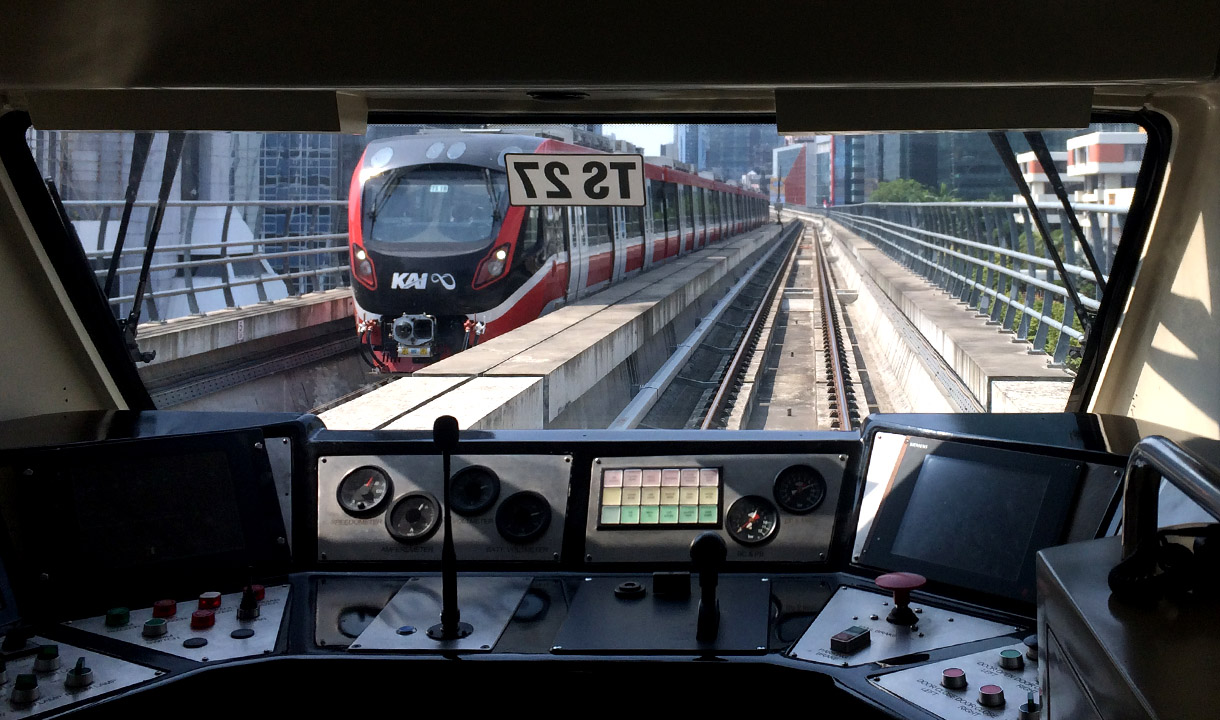 KAI Catat Rekor Lonjakan Penumpang LRT Jabodebek, Terbanyak Sejak Pertamakali Beroperasi 