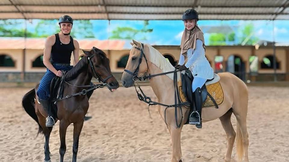 Ria Ricis Curhat Dibully Fans Aishar Khaled Usai Ngonten Bareng: Aku Dikatain Lebay dan Caper!