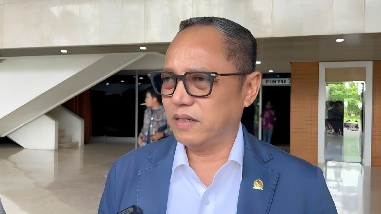 Politikus PDIP Deddy Sitorus: KPU Langgar Hak Publik soal Dokumen Capres-Cawapres