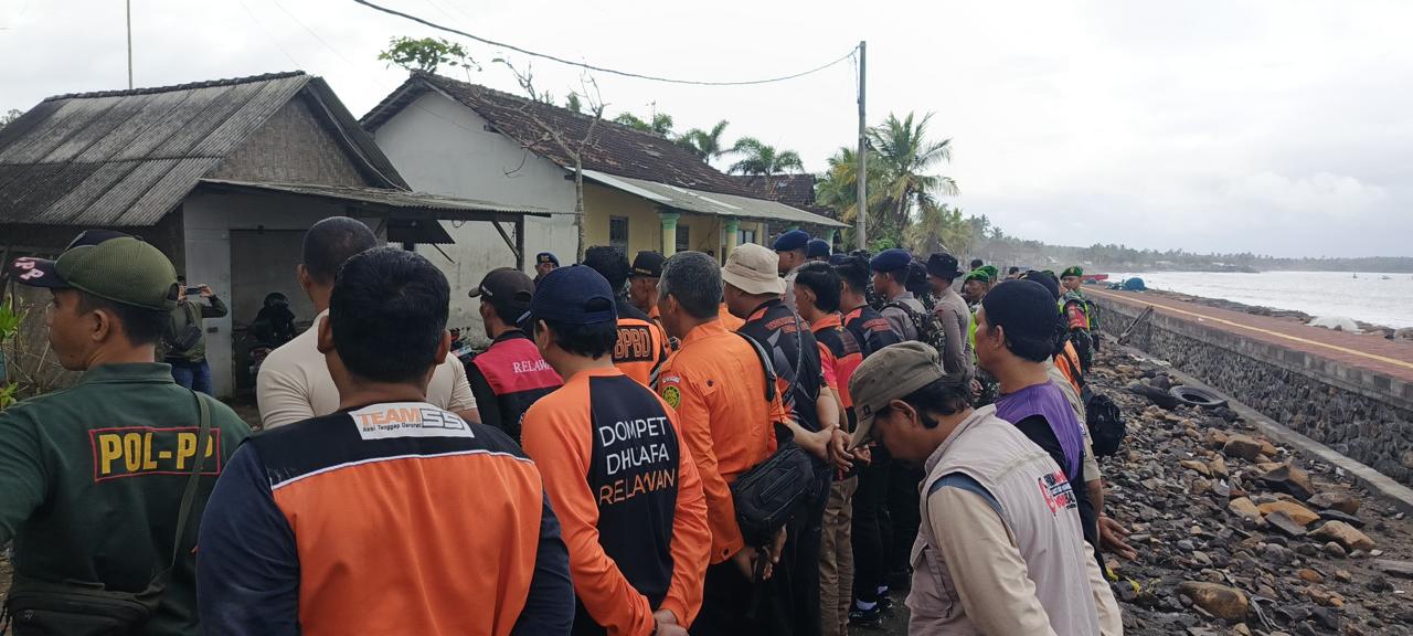 DMC Dompet Dhuafa Turunkan Personel di Selat Bali, Respons Kejadian Tenggelamnya Kapal KMP Tunu Pratama Jaya