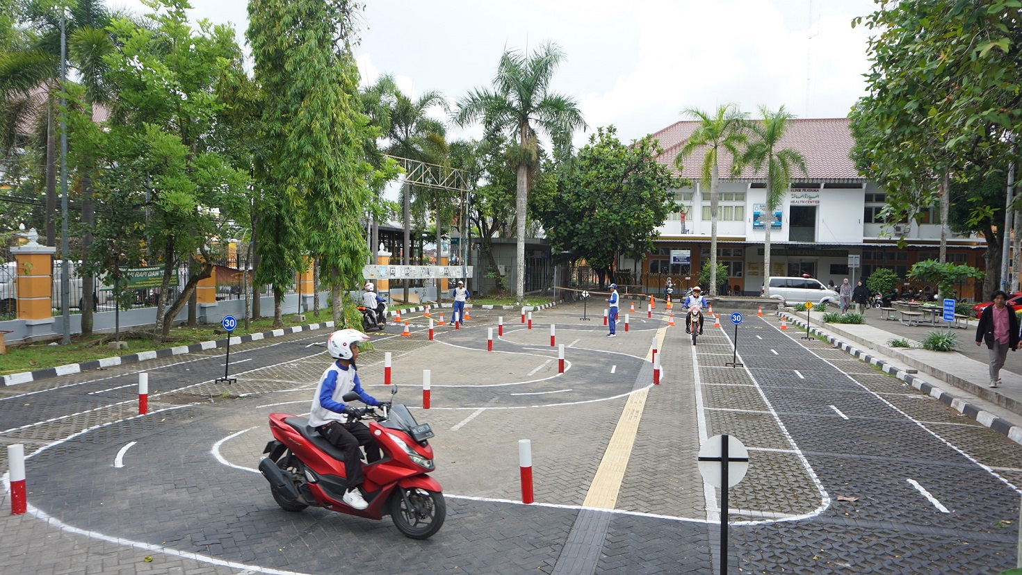 Yayasan AHM Siapkan Agen Safety Riding, Puluhan Mahasiswa Diberi Pelatihan