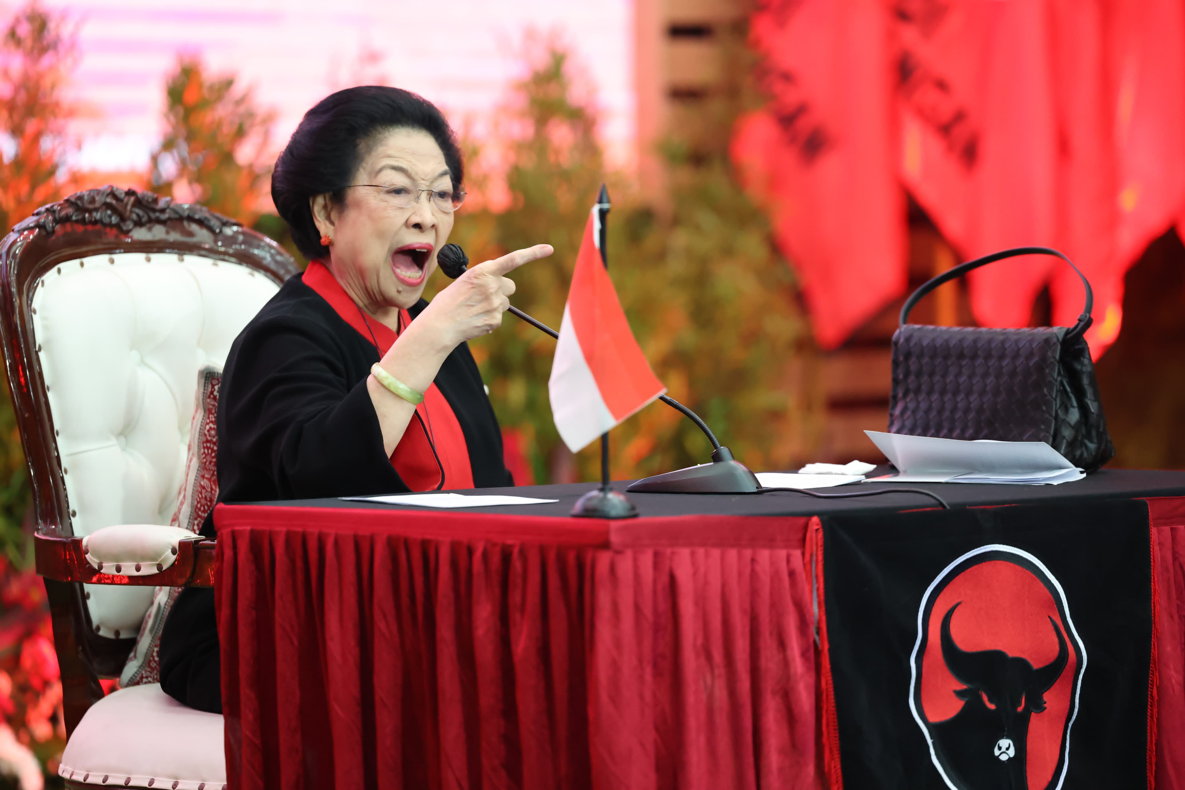 Megawati Absen Pelantikan Prabowo-Gibran, Sinyal Kuat PDIP Oposisi