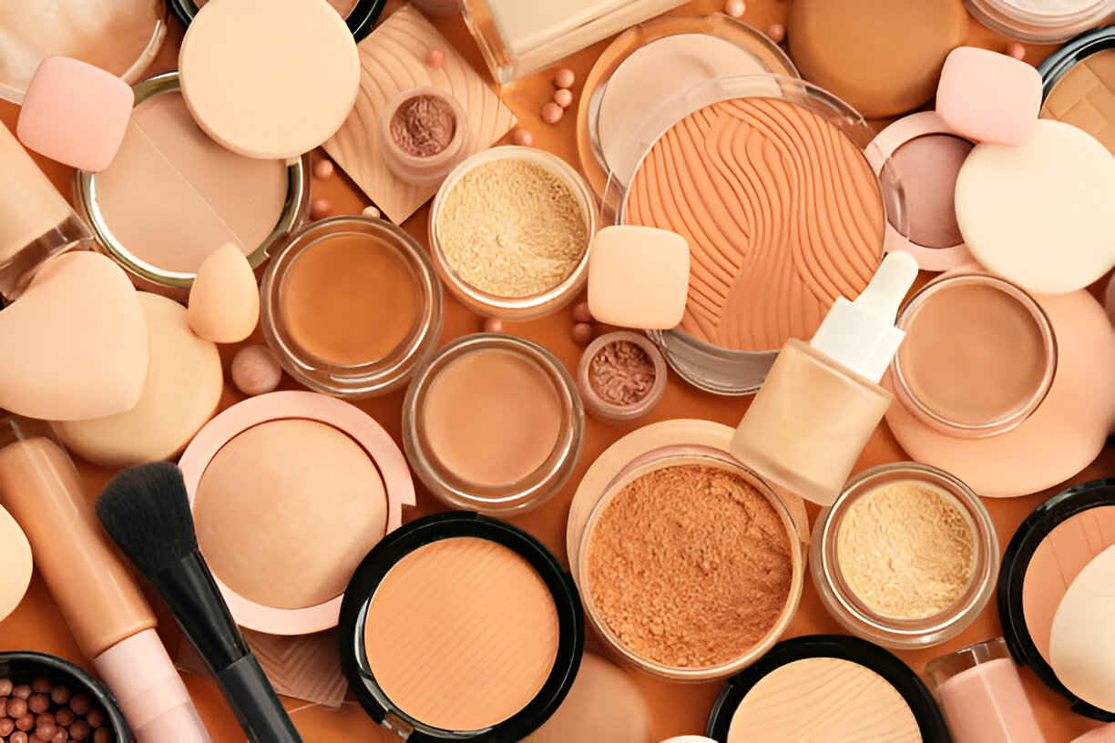 Sama-sama Ringan, tapi Beda! Yuk Kenalan Sama Cushion & Skin Tint