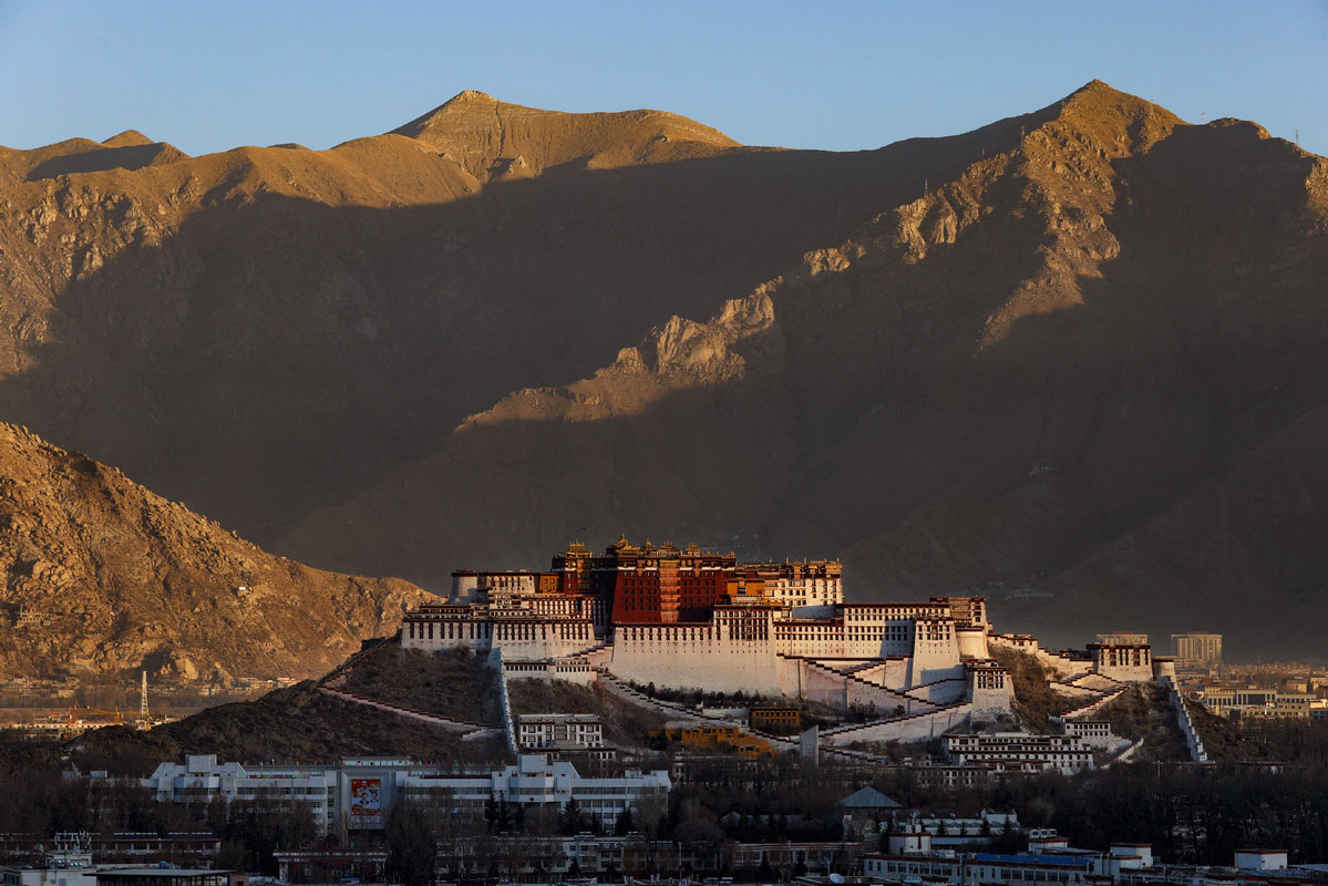 Istana Potala di Tibet, Tiongkok, Kembali Dibuka untuk Wisata