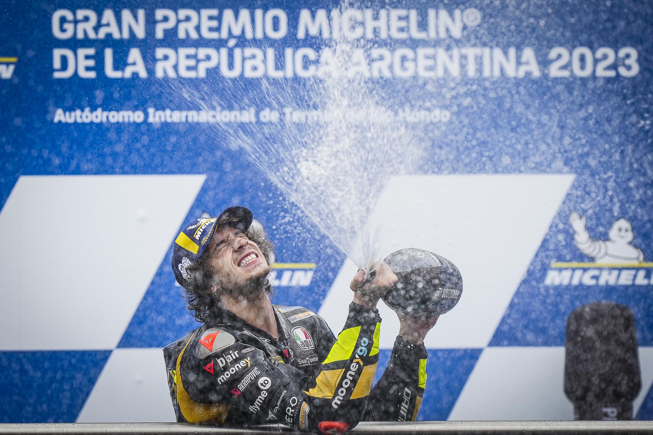 Menang di GP Argentina, Marco Bezzecchi Langsung Geser Francesco Bagnaia di Puncak Klasemen