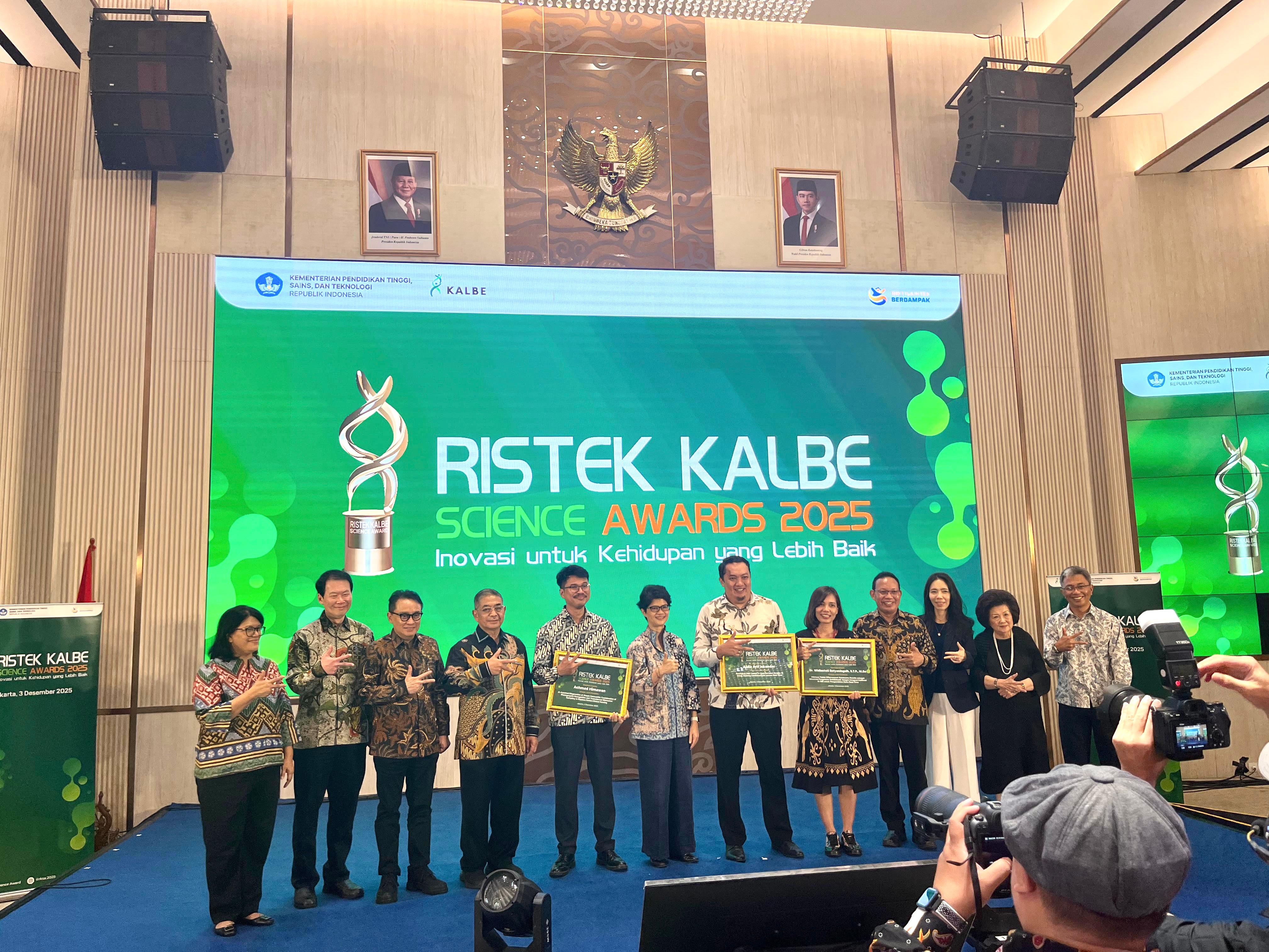 Menguak Manfaat Kombucha Rosella hingga AI Diagnostik, Ini 3 Riset Terbaik Ristek Kalbe Science Awards 2025