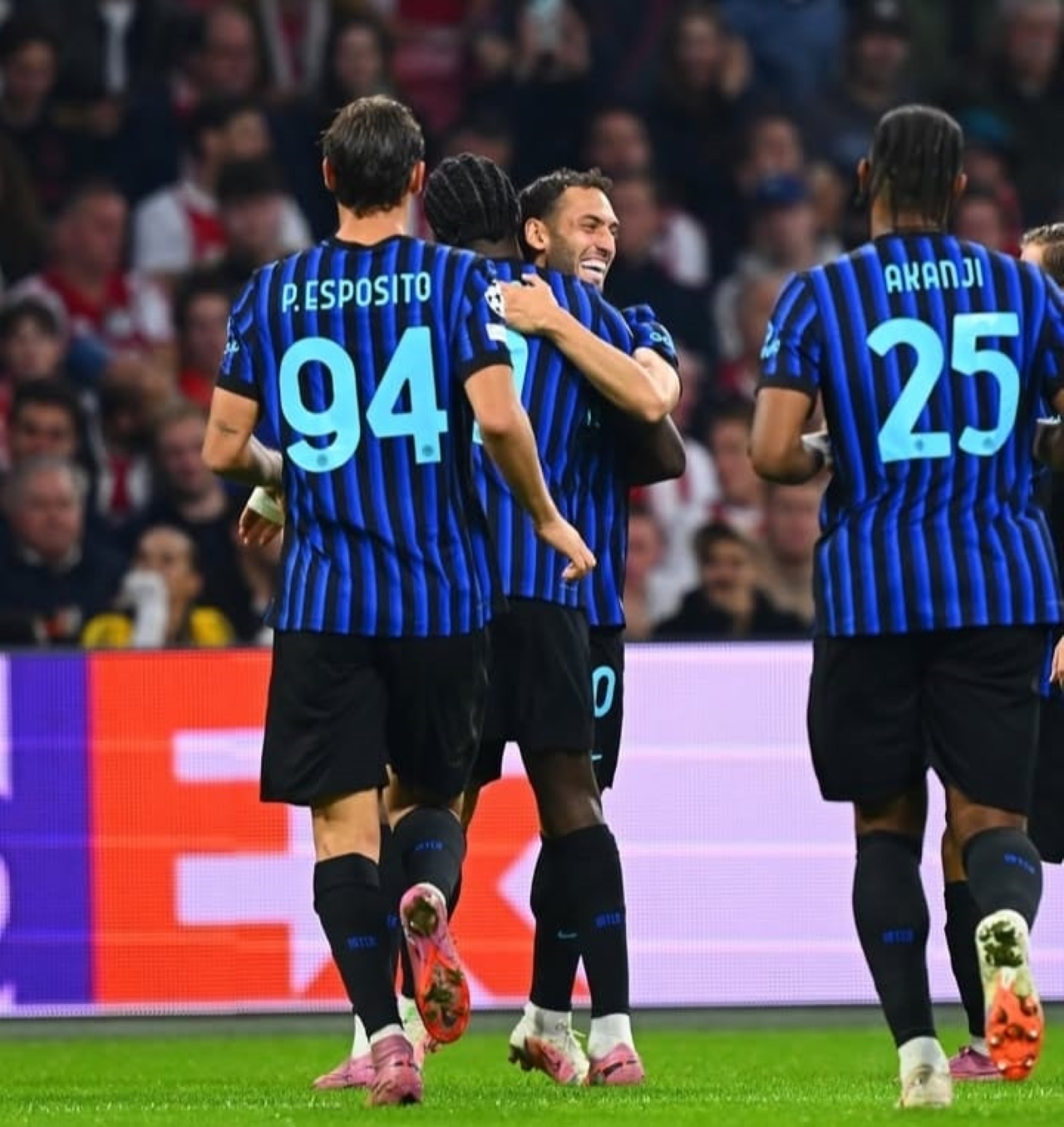 Ajax vs Inter 0-2, Marcus Thuram Cetak Brace Super Penting 