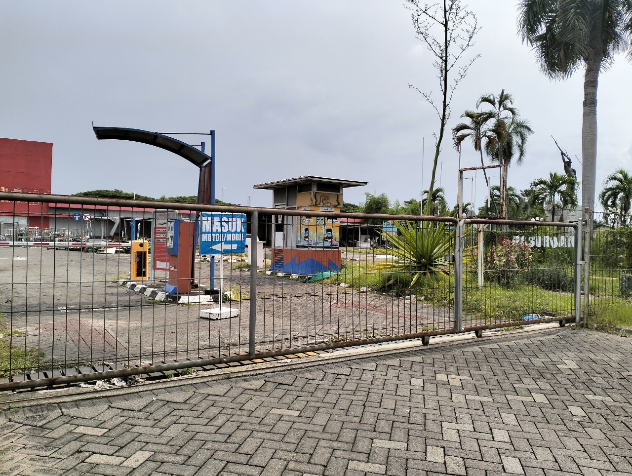 Sepi Pembeli, Toko Ritel Terbesar di Kota Pasuruan Gulung Tikar Padahal Masa Sewa Masih 15 Tahun Lagi