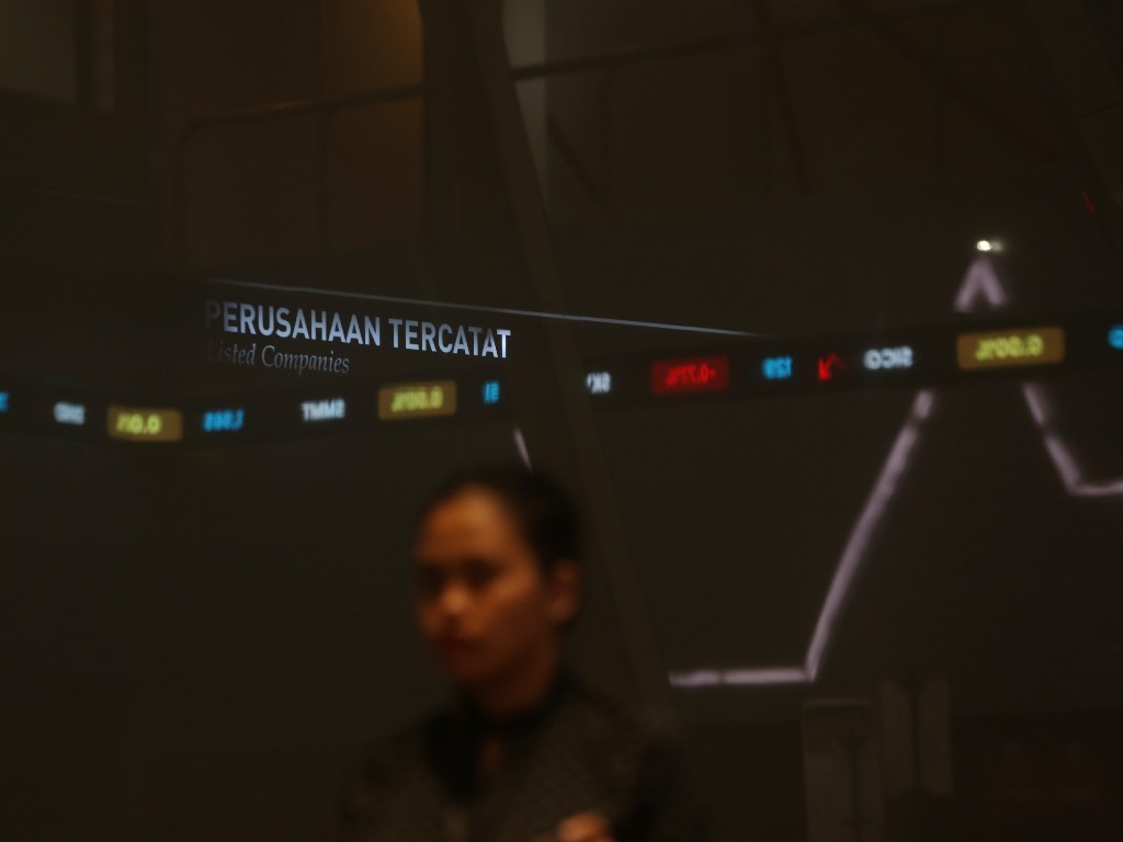 Rupiah Anjlok, IHSG Kembali Masuk Zona Merah di Penutupan Sesi I